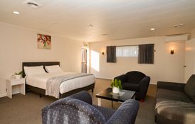 D%20super%20large%20room