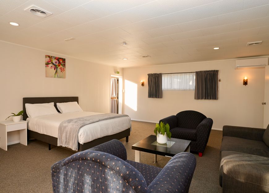 D%20super%20large%20room